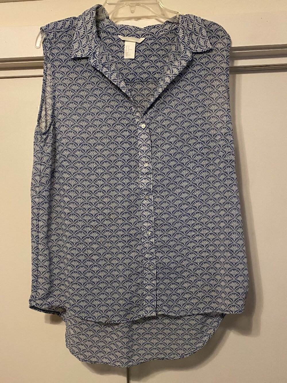 H&M, sleeveless, navy & white, button-down blouse, size 14